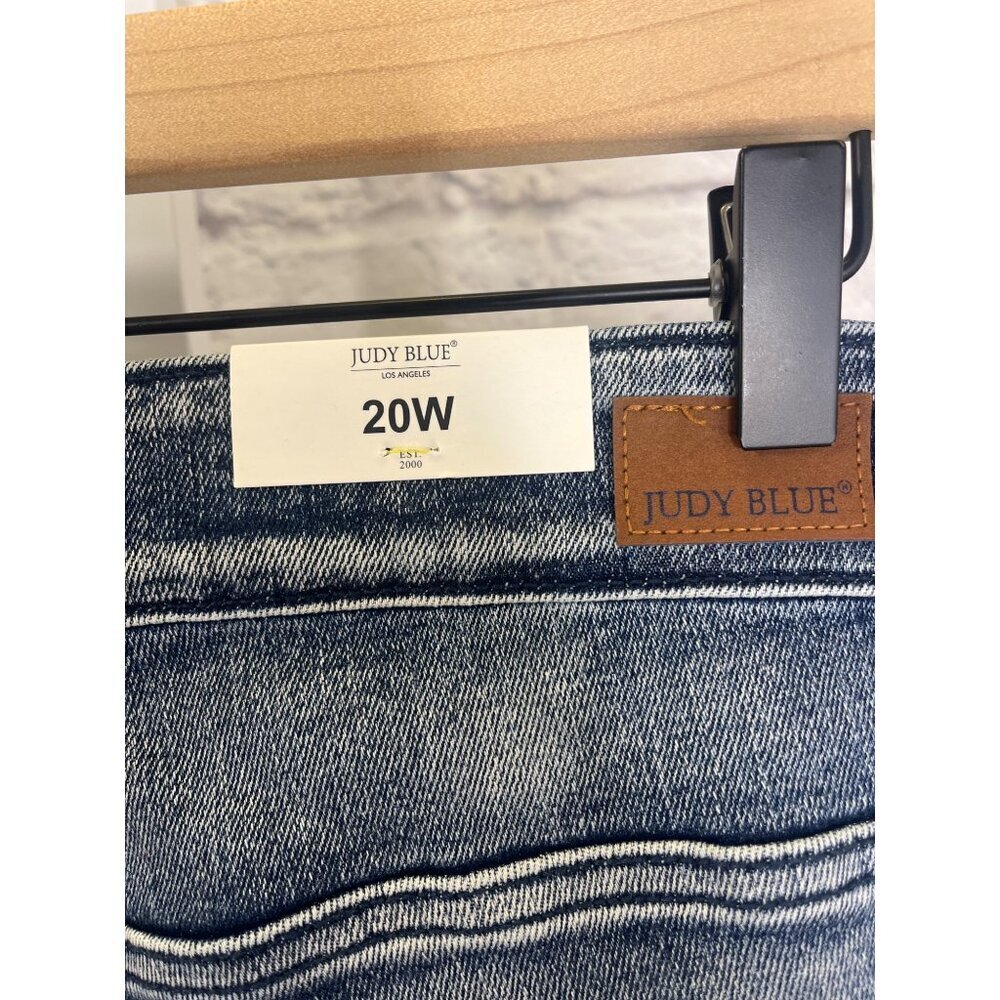 Judy Blue High Waist Boyfriend Fit Jeans NEW Size 20W Distressed Stone Wash - Picture 6 of 9